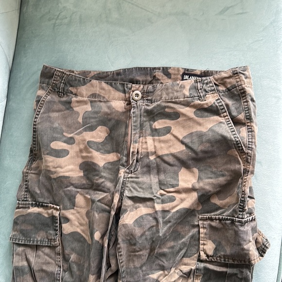 Blank NYC camo cargo pants size 26 - Picture 2 of 5